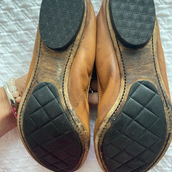 CHANEL Stretch Spirit Interlocking CC Logo Flats - Picture 9 of 12